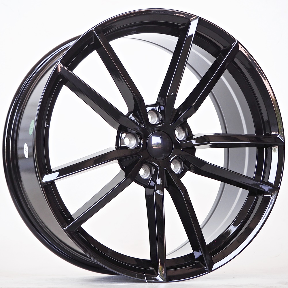 Ratlankis Hogan 8X18 5X112 ET42 57,1 Black – tootefoto