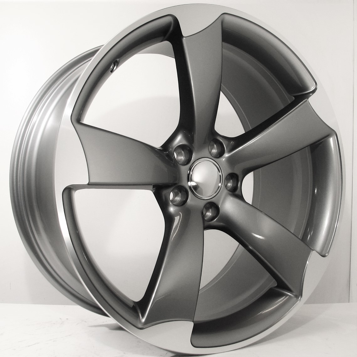 Ratlankis Oman 7,5X17 5X112 ET40 TT357 66,45 GFM – tootefoto