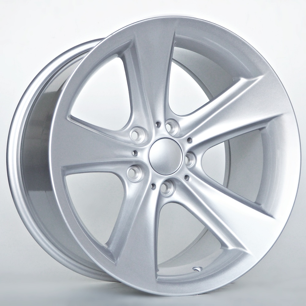 Ratlankis Vortex 9,5X18 5X120 ET14 74,1 Silver – tootefoto